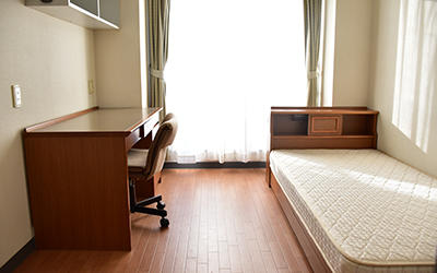 若草寮の居室の画像