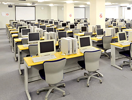 コンピュータルーム